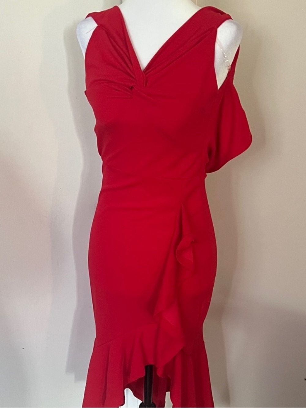 SHEIN • Women’s 2 (XS) • Elegant Red • Sleeveless Ruffle Midi Dress
